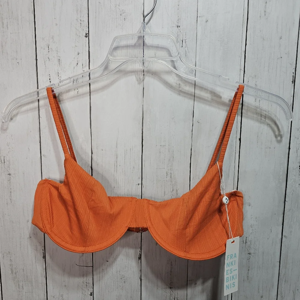 NWT Frankies Bikinis Pam Plisse Underwire Bikini Top Marigold Swimsuit Size XL.